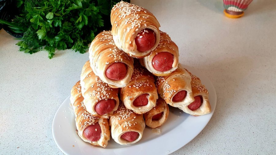 Рогалики с сосисками