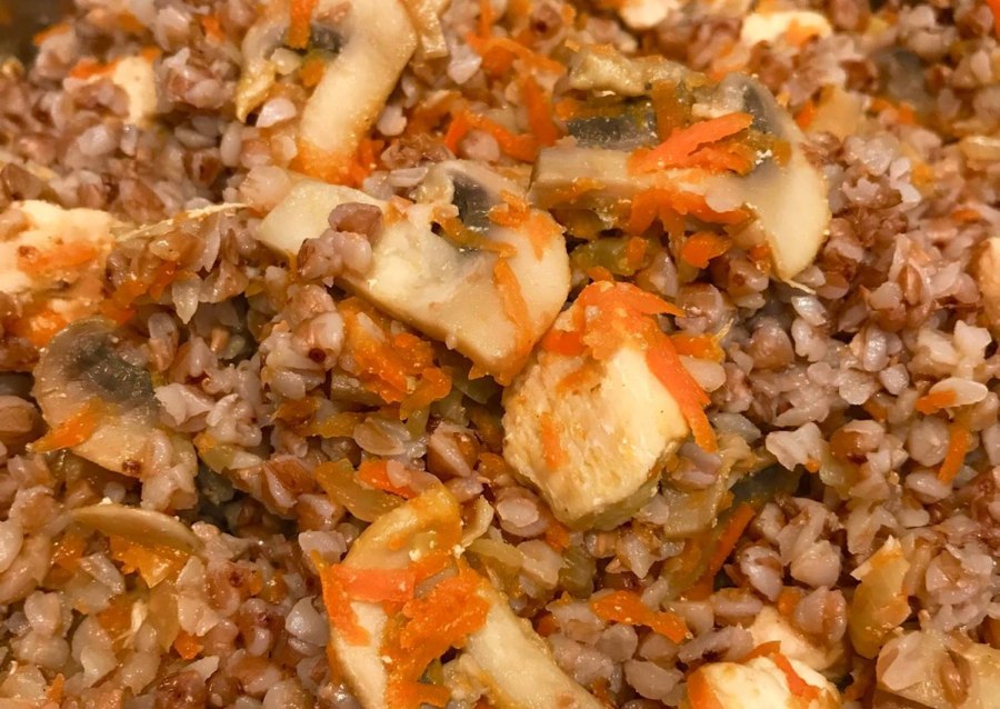 Гречневая каша с курицей