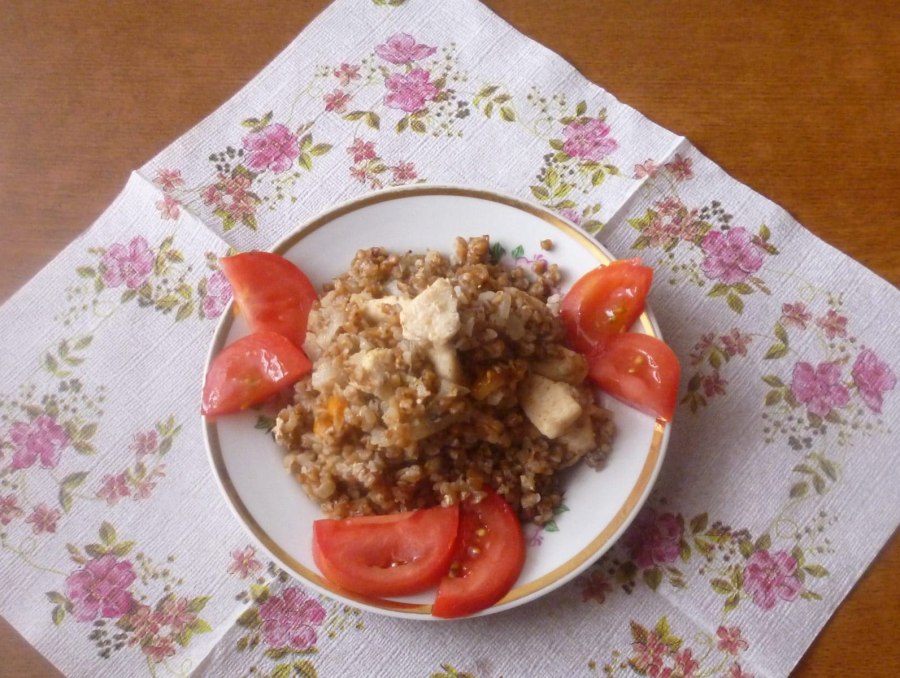 Гречка в горшочке в духовке с мясом