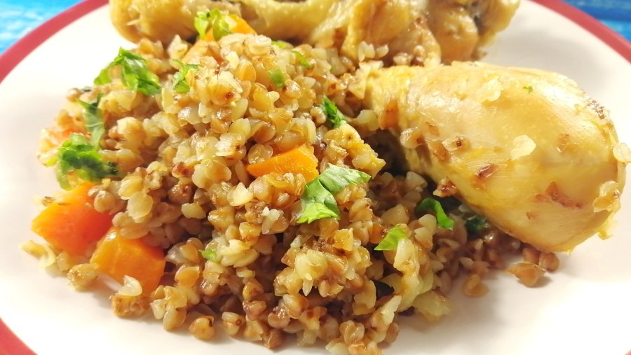 Гречка по-купечески с курицей и грибами