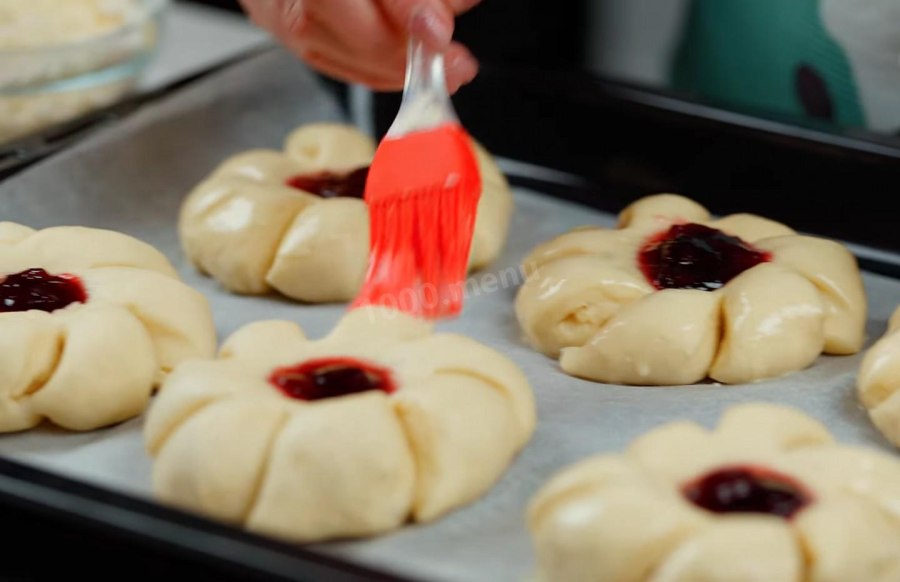 Тесто которое растирается между руками крошкой