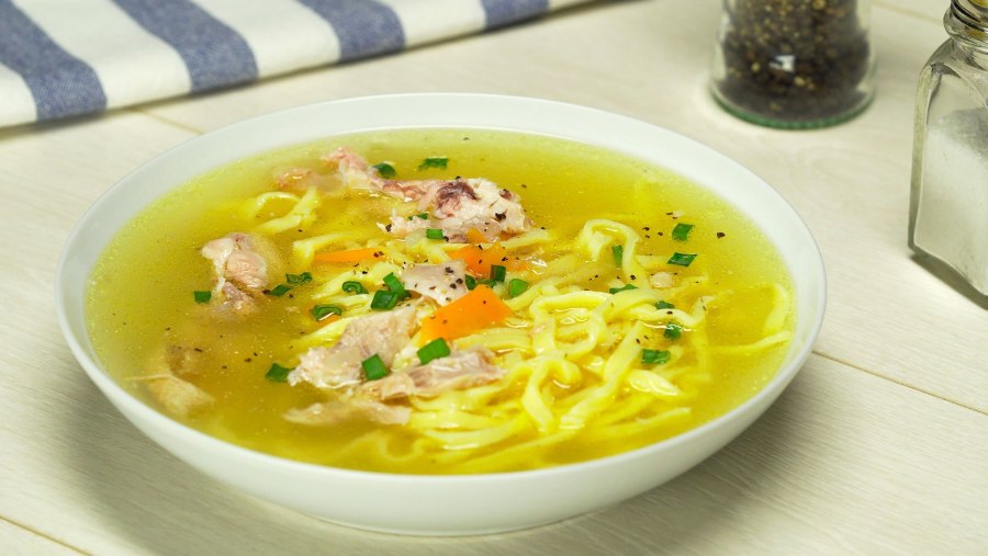 Бульон с фрикадельками