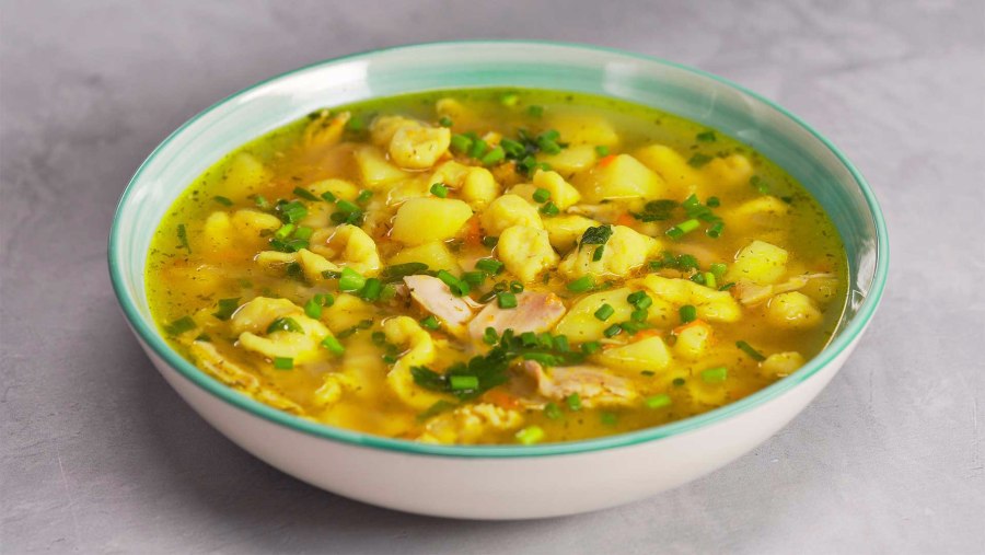 Суп овощной с клецками