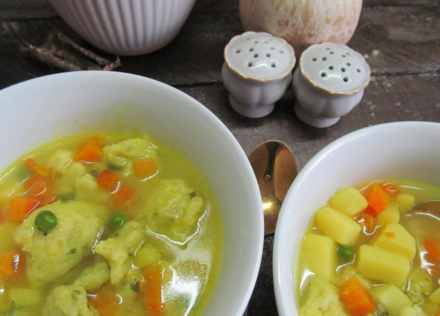 Консоме с клецками
