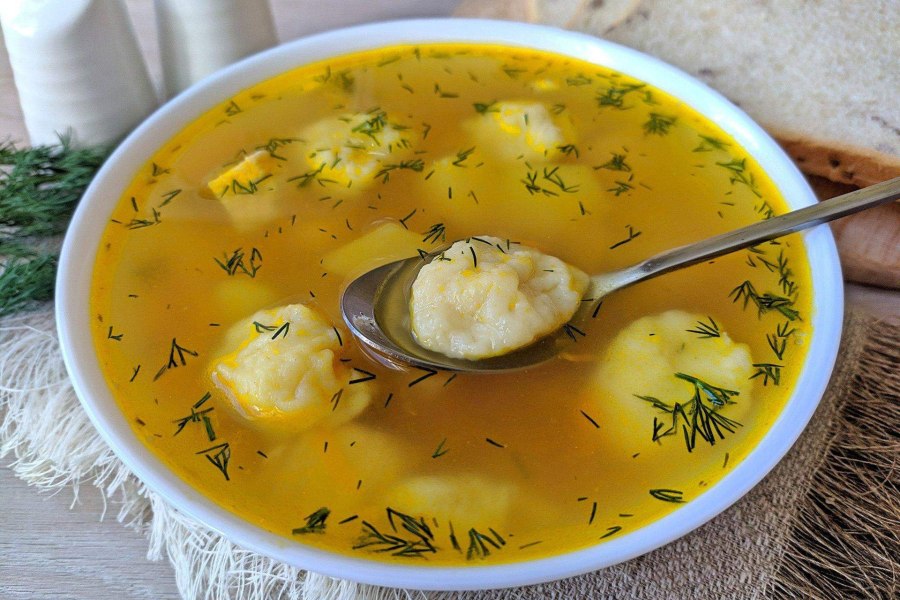 Суп с клёцками на курином бульоне Бабушкин