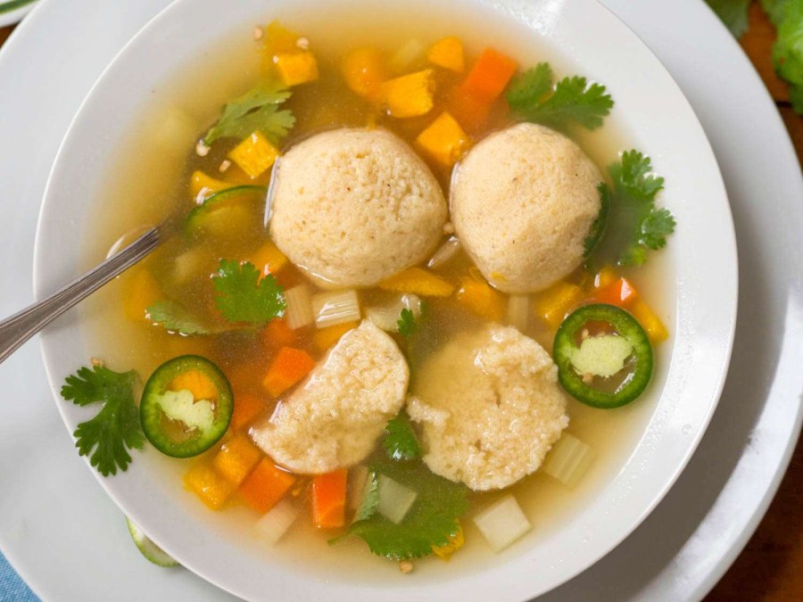 Еврейский суп с клецками