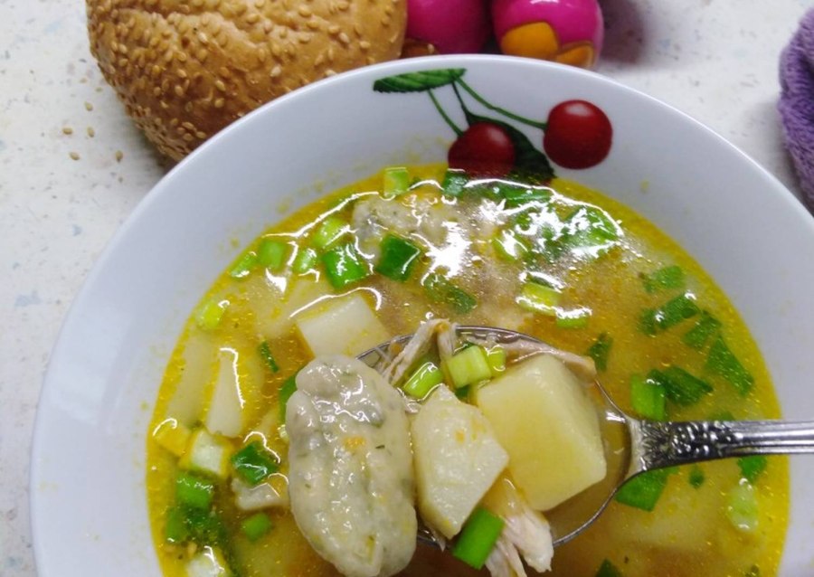 Суп с сырными клецками