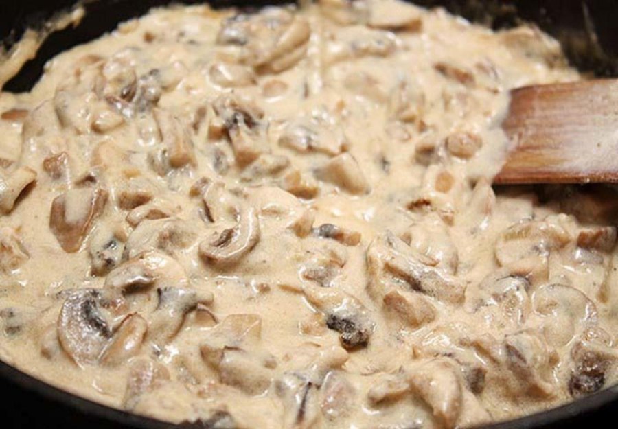 Соус из шампиньонов со сливками