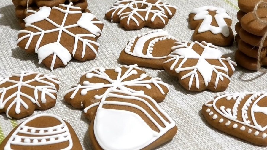Пряники из пряничного теста