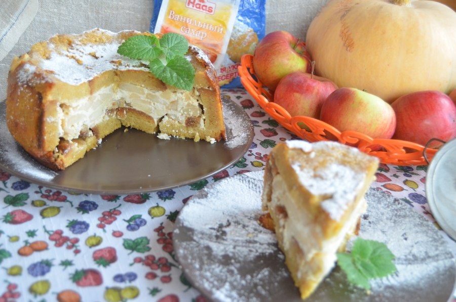 Шарлотка с яблоками классический