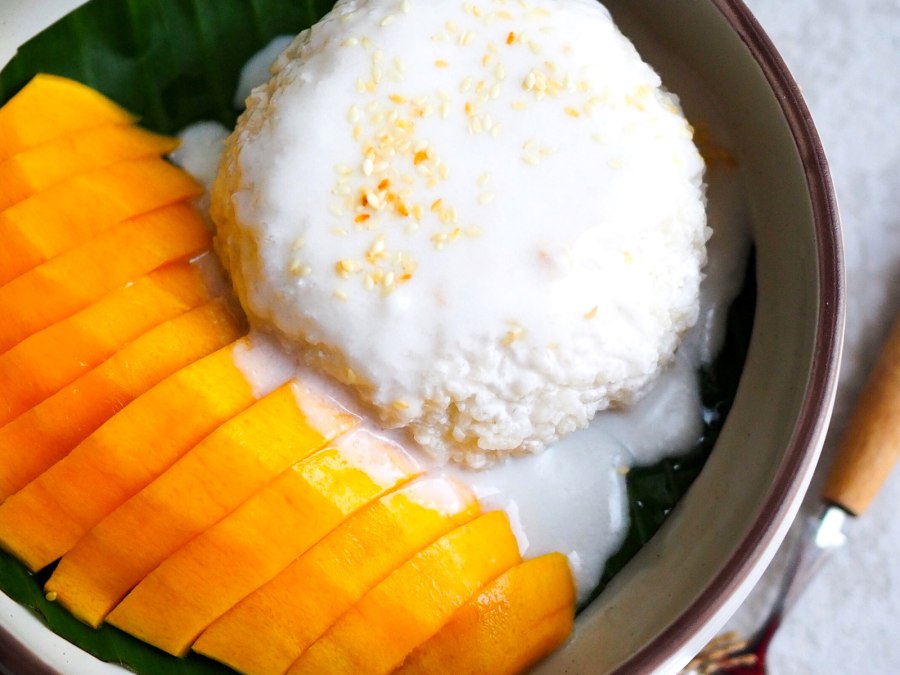 Mango Sticky Rice (манго с клейким рисом)