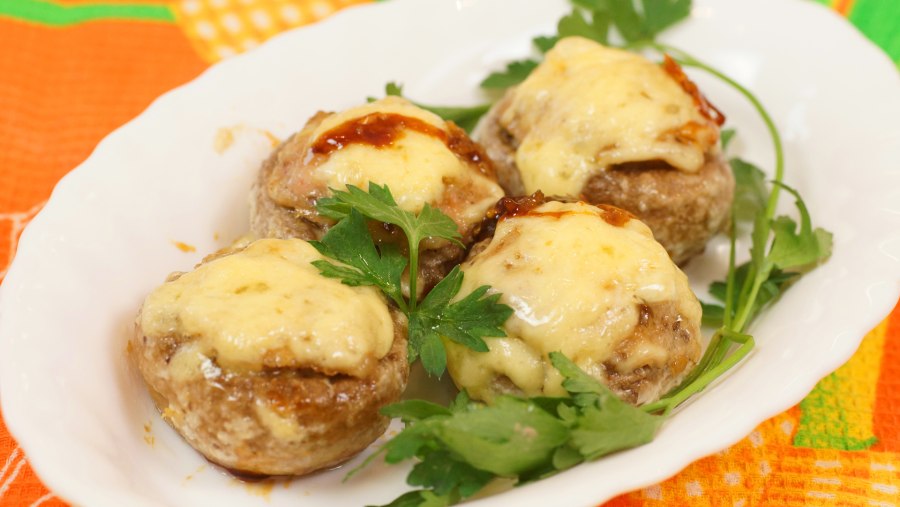 Шампиньоны фаршир сыром
