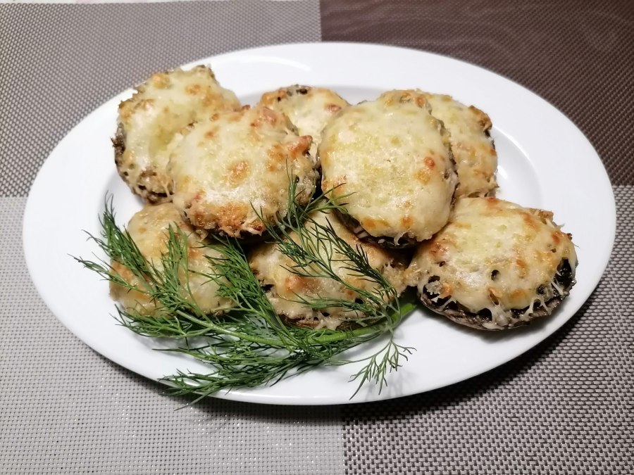 Шампиньоны фаршированные шампиньонами