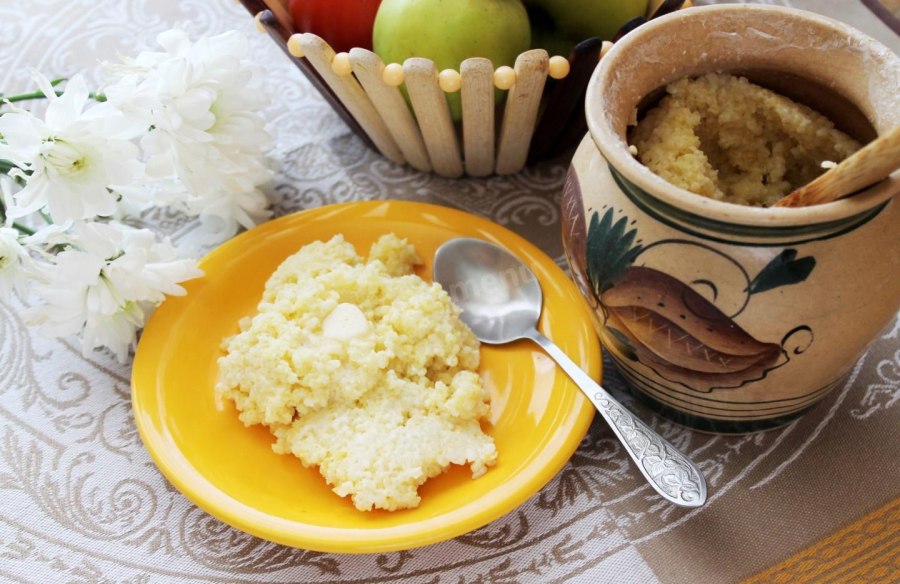 Пшённая каша на молоке в кастрюле