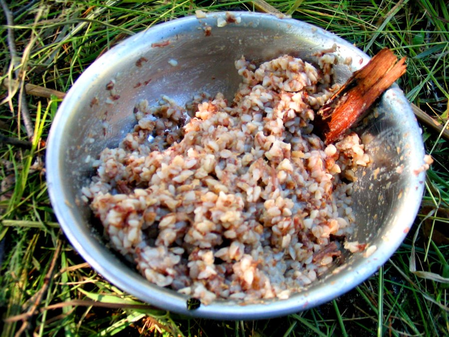 Гречка с тушенкой