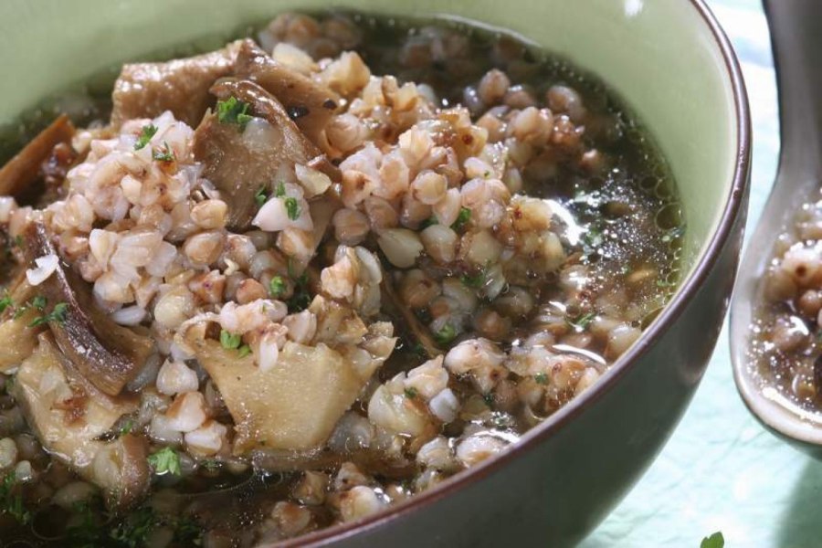 Гречка с тушенкой