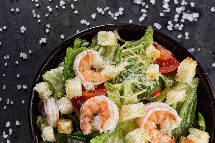 Цезарь с креветками / Caesar Salad with Shrimp