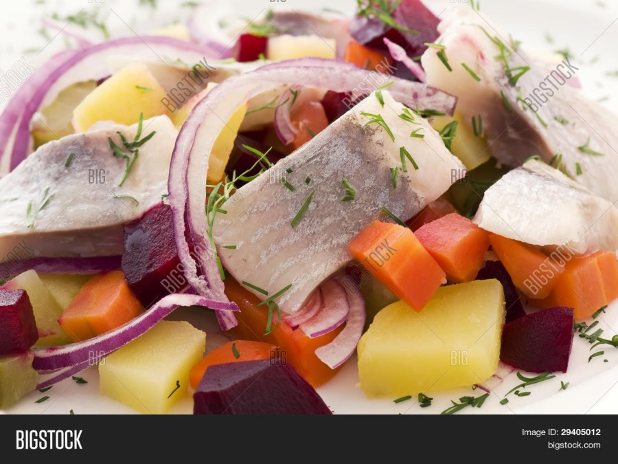 Сельдь по московски с яблоками и луком