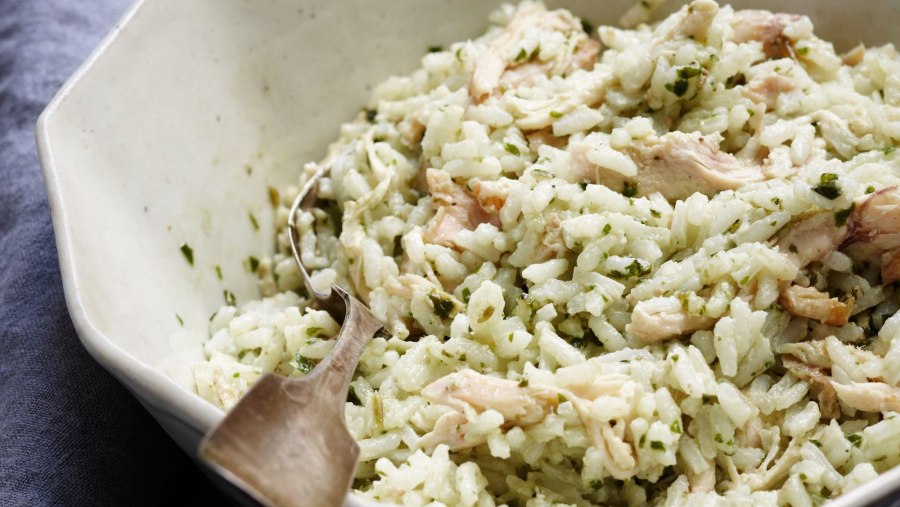 Салат с рисом и курицей