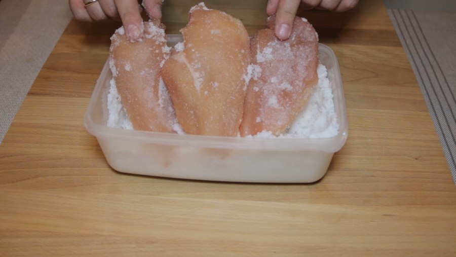 Куриная грудка в соли 12 часов
