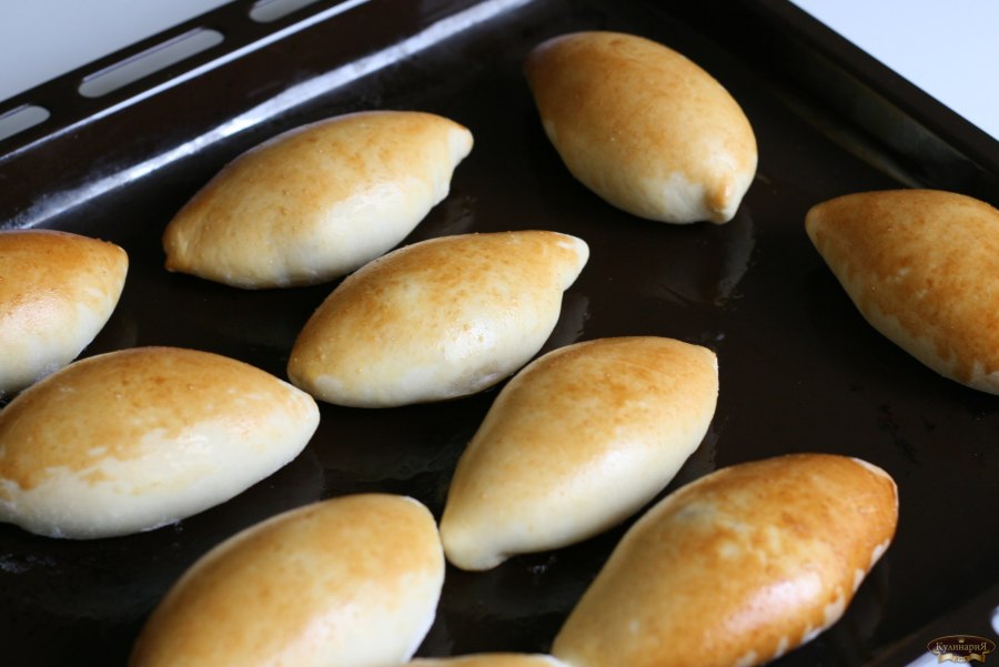 Печеные пирожки с картошкой