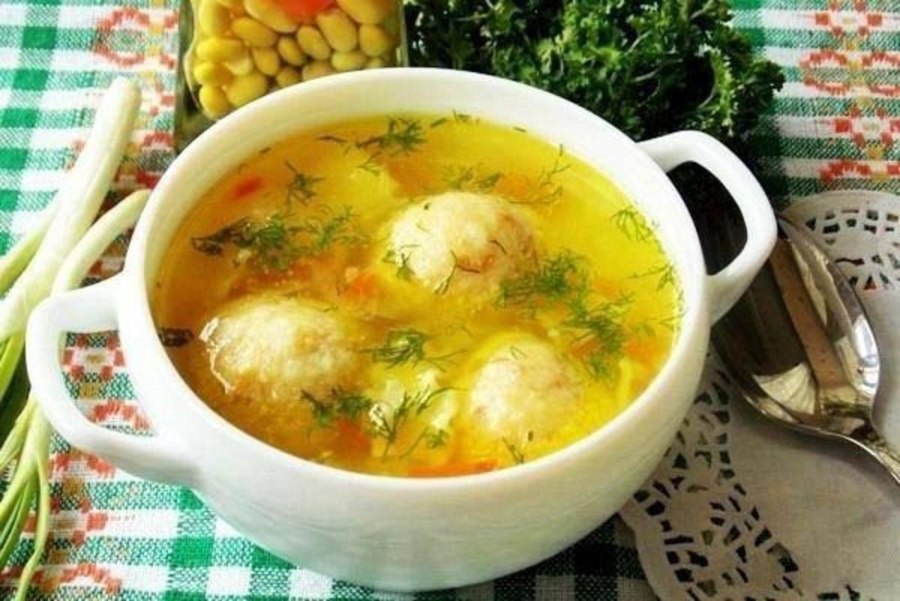 Суп с фрикадельками и плавленным сыром