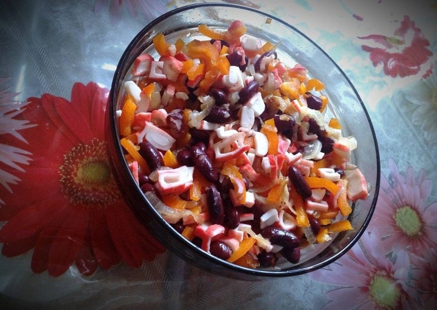 Салат с ветчиной и стручковой фасолью