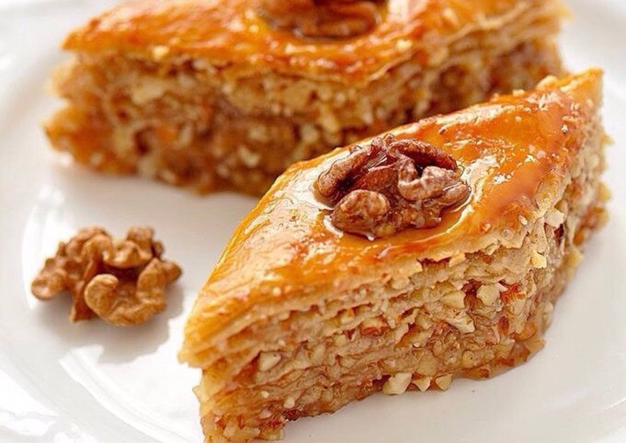 Пахлава с мёдом и грецкими орехами