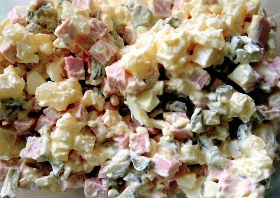 Салат Дамский каприз с курицей
