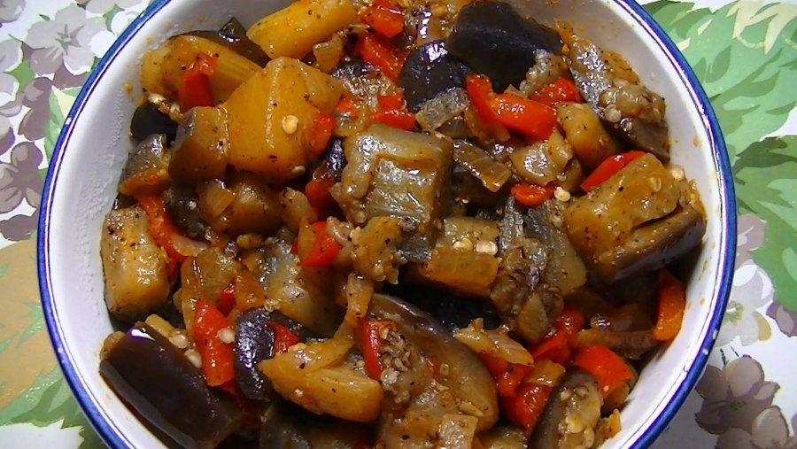 Тушеные кабачки с мясом