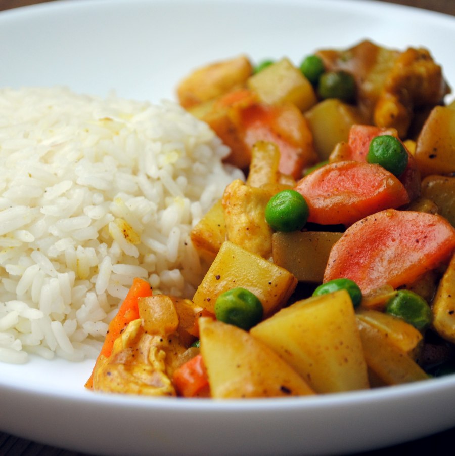 Свинина с рисом и овощами карри