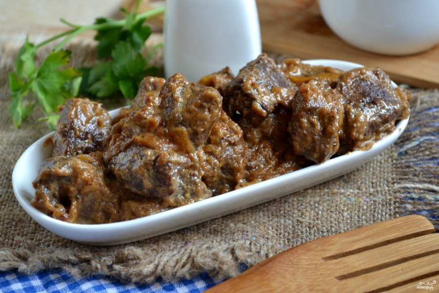 Гуляш из куриной печени с подливкой