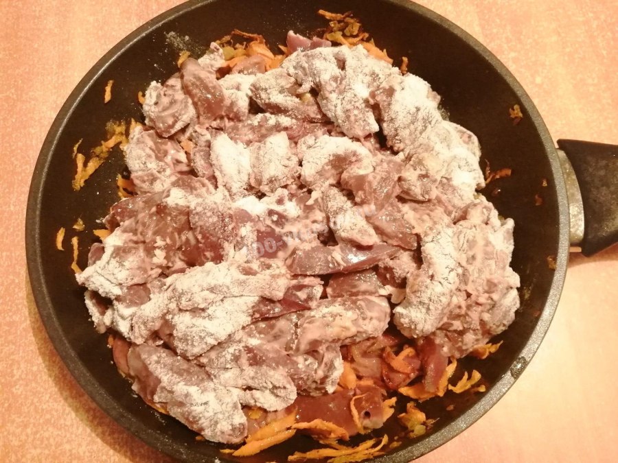 Печень с подливкой