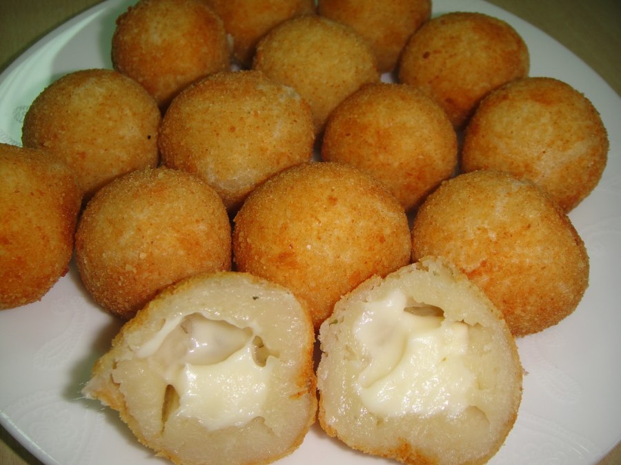 Жареные сырные шарики