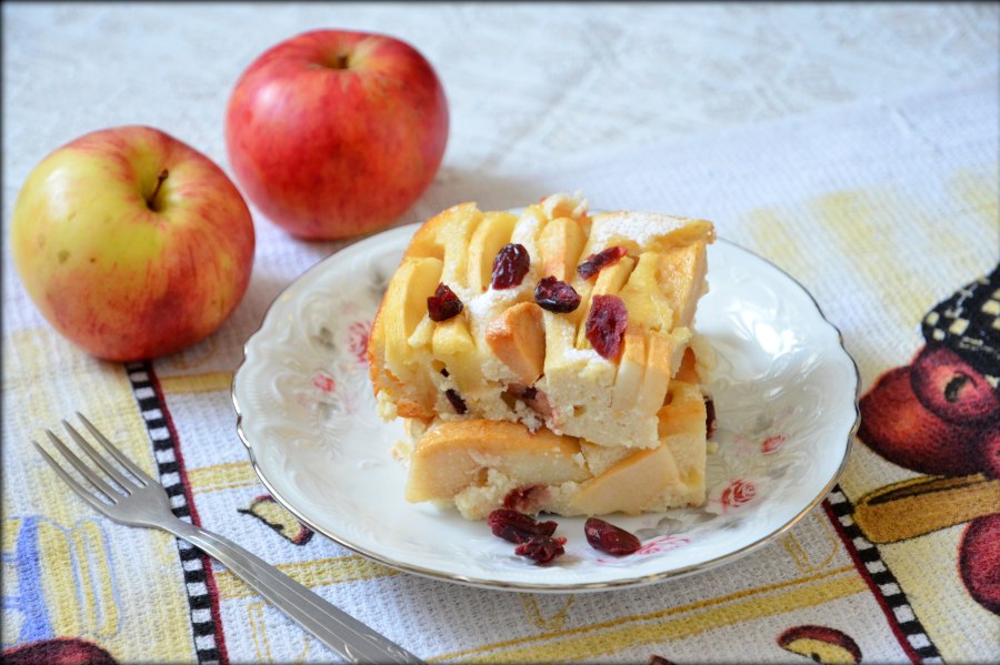 Запеканка с яблоками и творогом