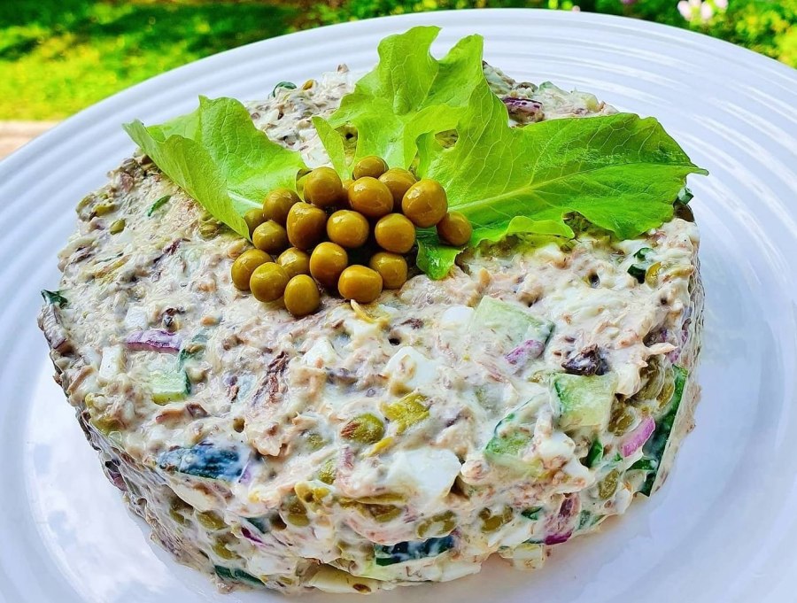 Салат зелень кукуруза