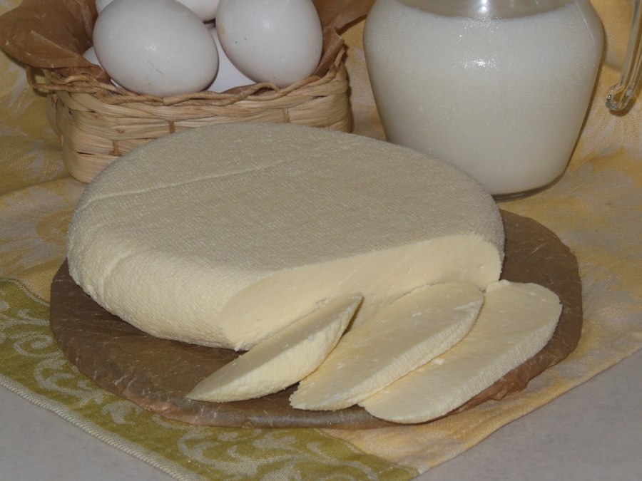Домашний сыр из молока и сметаны