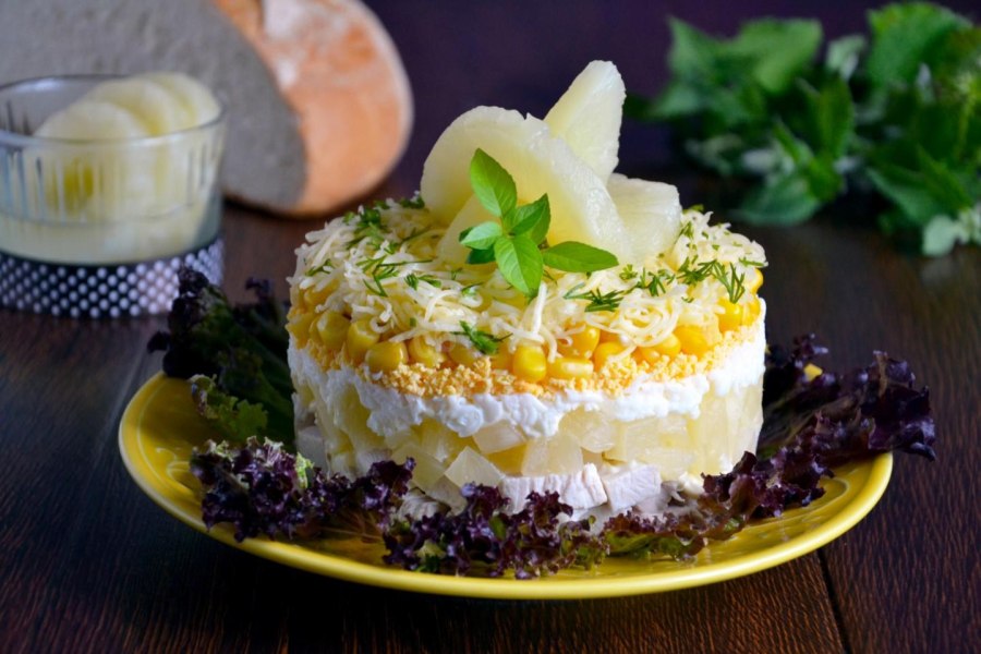 Салат курица ананас кукуруза