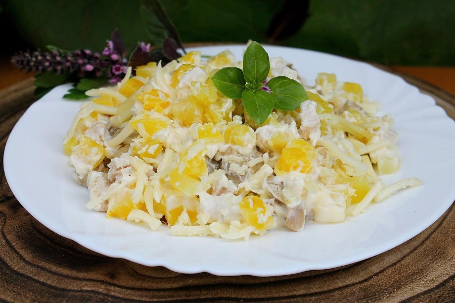 Салат Викинг с ананасом