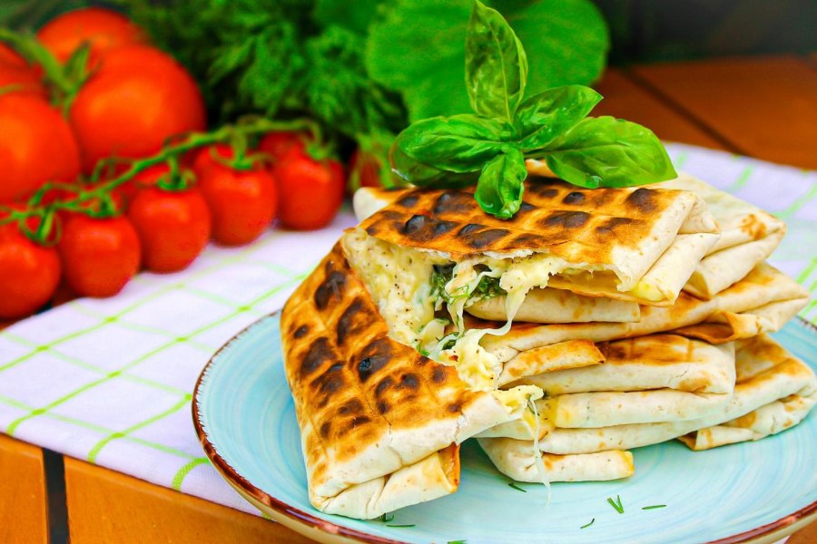 Конвертики из лаваша с грибами