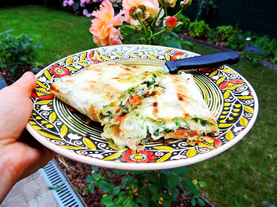 Лаваш сыр зелень