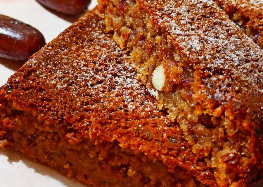 Пирог с финиками