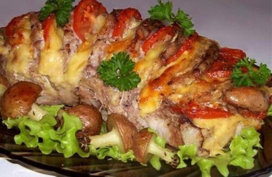 Мясо гармошка запеченное