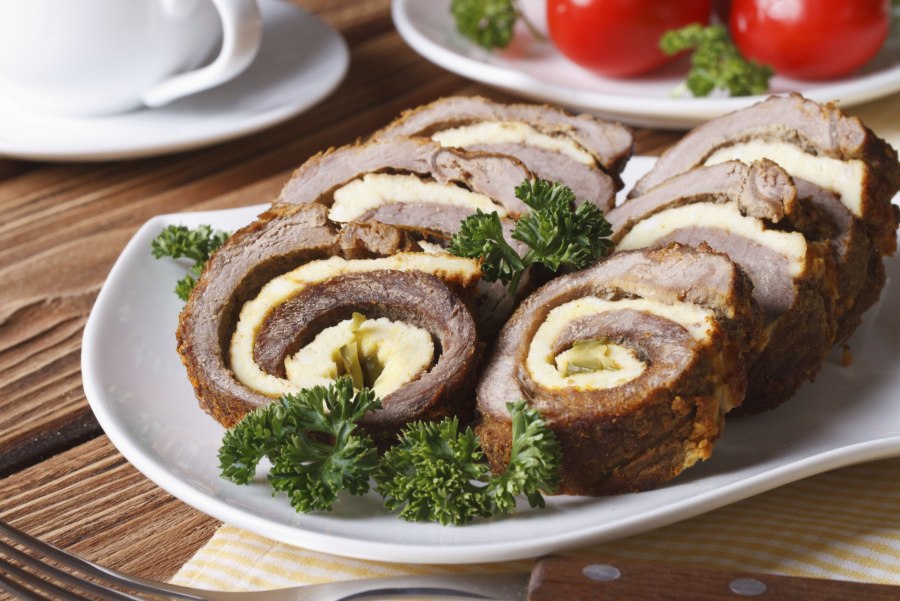 Мясной рулет