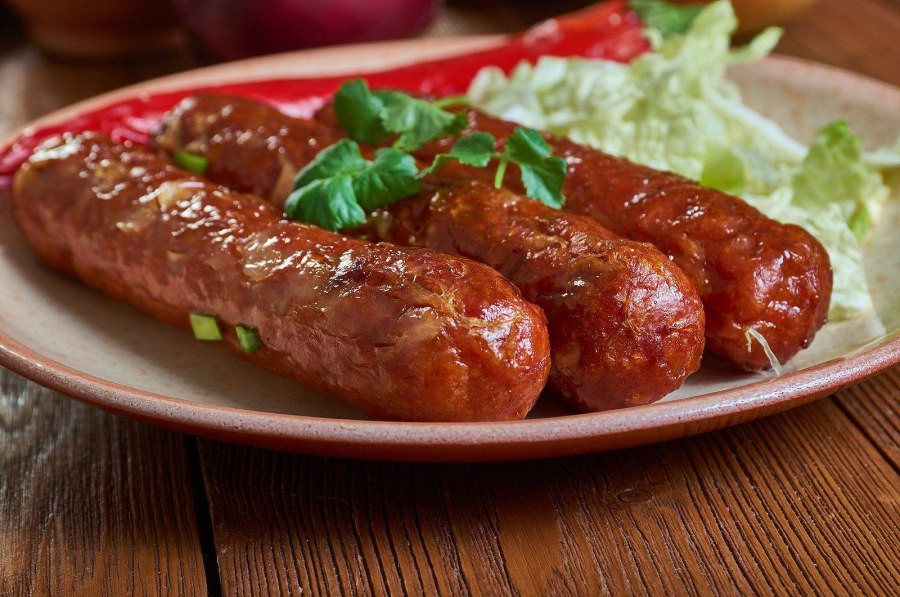 Колбаса полукопченая охотничьи колбаски