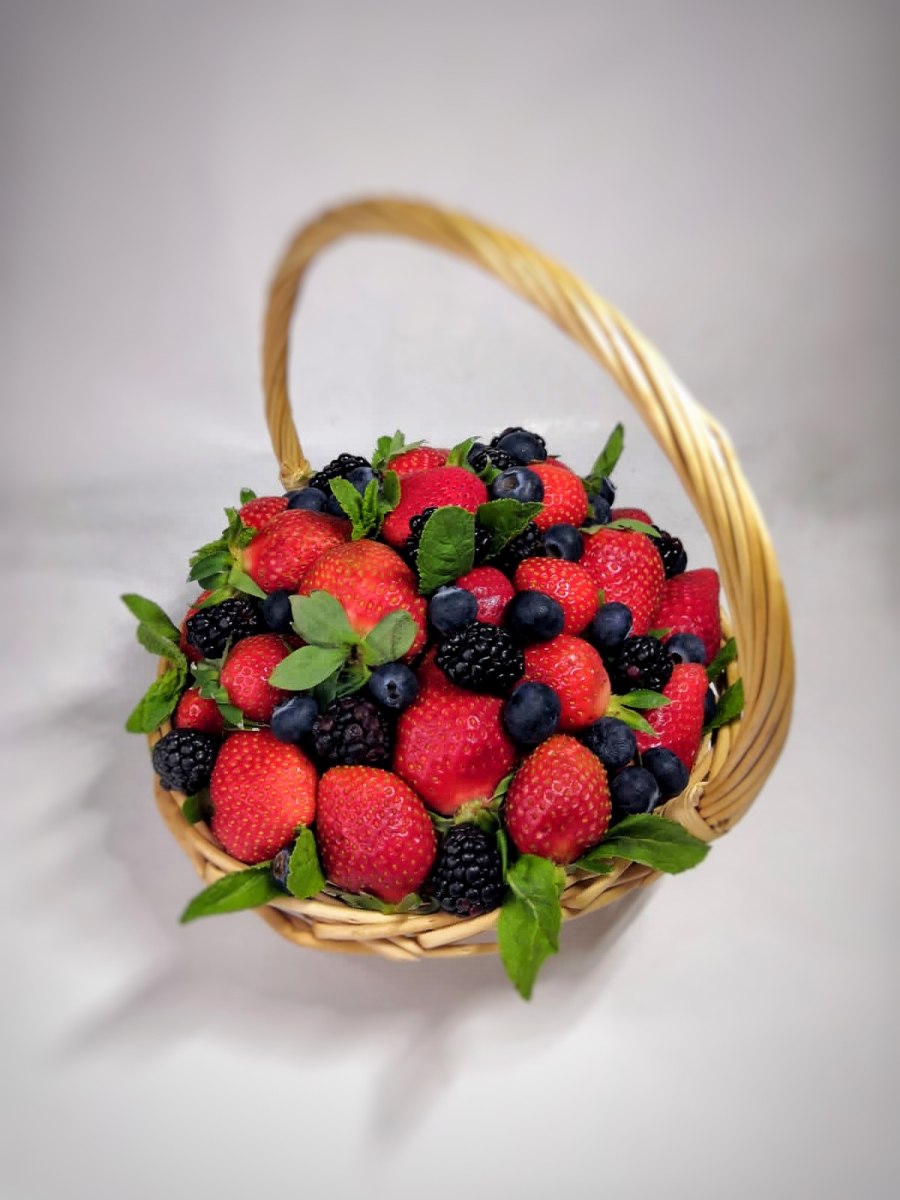 Плетёные коробки для клубники