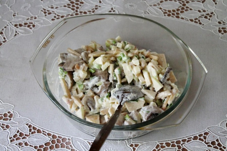 Грузди с чесноком