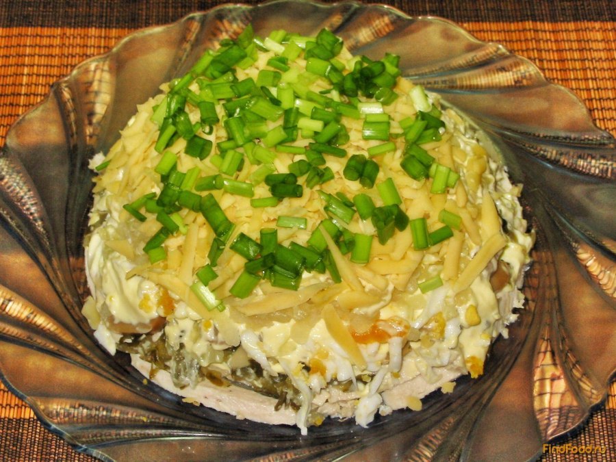 Салат с томлеными грибами