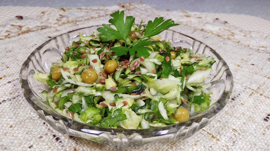Салат с курицей и грибами