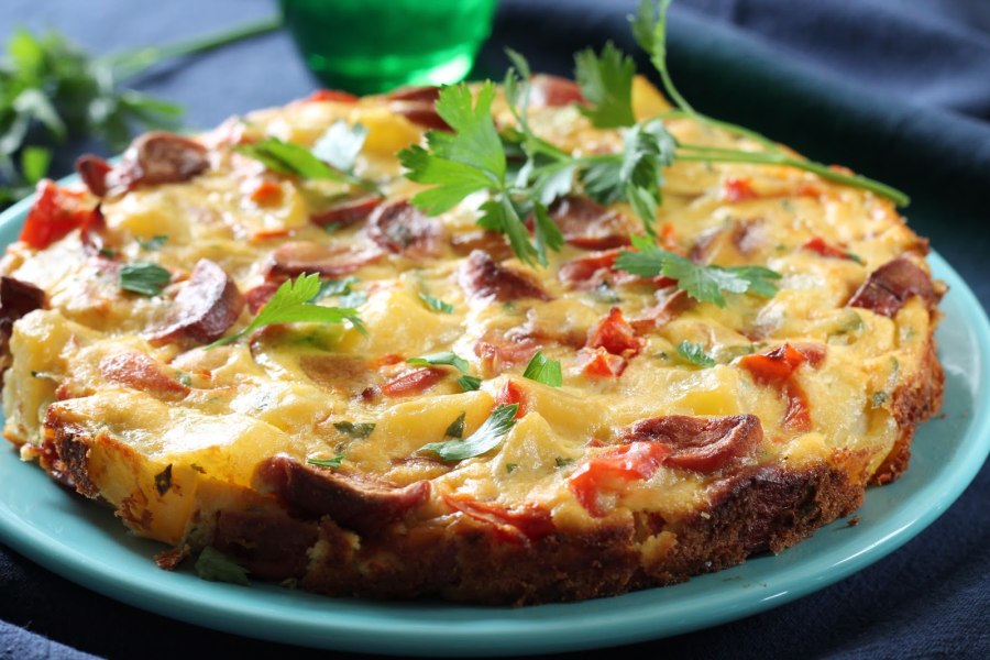 Запеканка из макарон с колбасой и сыром